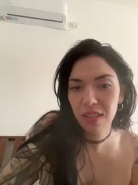 Laraasky online show from June 2026 07:16:02 PM