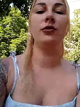Snapshot of evil_kitty chatting on June 2026 02:48:01 PM evil kitty online show from June 2026 02:48:01 PM