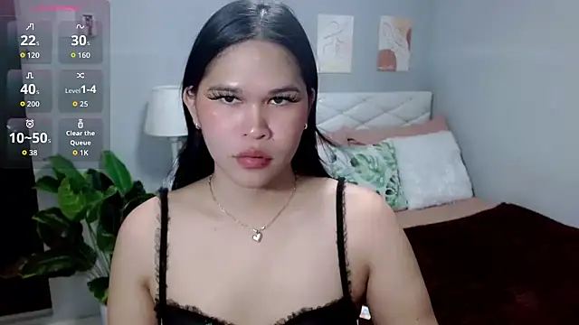 Snapshot of AlianaFord chatting on June 2026 06:05:02 AM AlianaFord online show from June 2026 06:05:02 AM