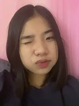 Snapshot of -Kempi- chatting on June 2026 08:35:02 AM -Kempi- online show from June 2026 08:35:02 AM