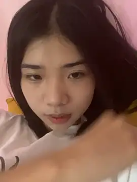 Snapshot of -Kempi- chatting on July 2026 09:46:01 AM -Kempi- online show from July 2026 09:46:01 AM