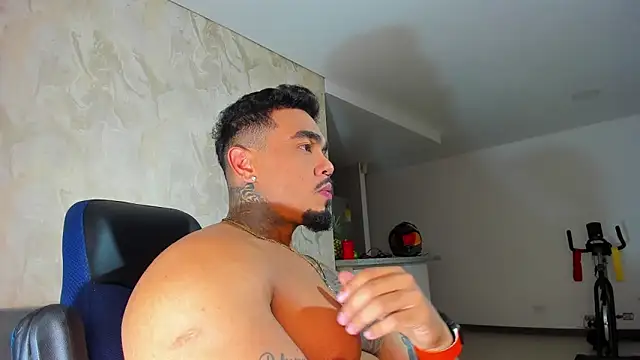 ZeusStrong 1 online show from June 2026 03:35:01 AM