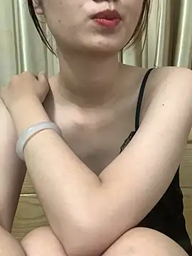 Snapshot of -Hinne- chatting on June 2026 03:58:02 PM -Hinne- online show from June 2026 03:58:02 PM