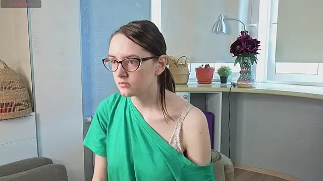 EstelaWeninger online show from July 2026 04:10:01 AM