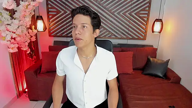 Snapshot of LevinFox chatting on June 2026 11:30:02 AM LevinFox online show from June 2026 11:30:02 AM