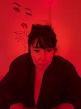 juliee1979 online show from August 2026 05:04:02 PM