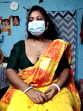 Snapshot of Mis-maya chatting on June 2026 07:00:02 AM Mis-maya online show from June 2026 07:00:02 AM