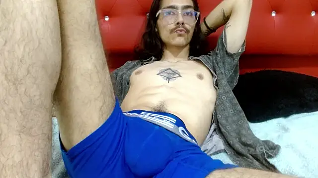 Snapshot of bigcock_robert chatting on June 2026 07:40:01 PM bigcock robert online show from June 2026 07:40:01 PM