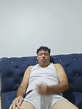 Snapshot of CarlosTrujillo92 chatting on June 2026 12:33:01 AM CarlosTrujillo92 online show from June 2026 12:33:01 AM