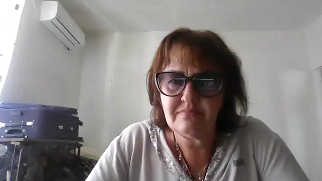 ErikaXShine online show from June 2026 12:13:02 PM