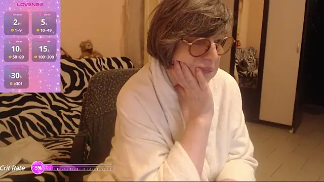 Snapshot of Sharon_Amore chatting on December 2024 06:11:02 AM Sharon Amore online show from December 2024 06:11:02 AM