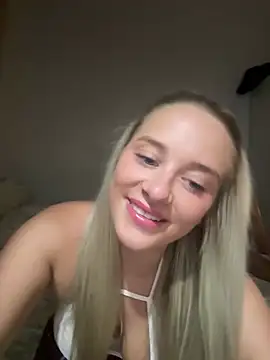 Snapshot of PiercedNipz chatting on June 2026 03:38:02 PM PiercedNipz online show from June 2026 03:38:02 PM
