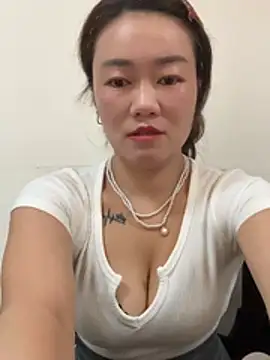 Snapshot of mollymm chatting on July 2026 01:34:01 AM mollymm online show from July 2026 01:34:01 AM
