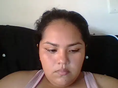 Snapshot of MiaBloom0 chatting on July 2026 06:20:01 PM MiaBloom0 online show from July 2026 06:20:01 PM