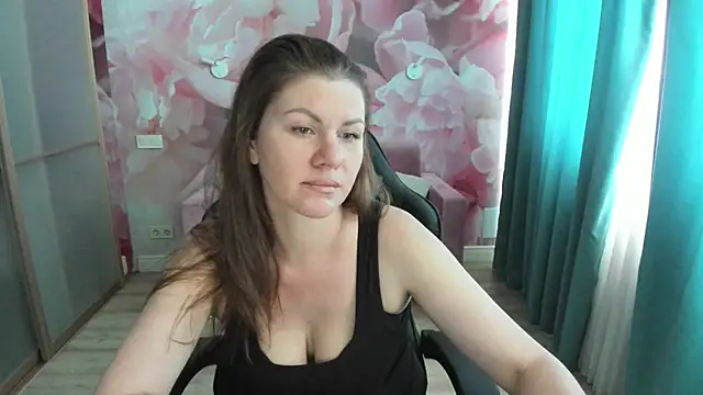 Snapshot of LunaKissesx chatting on July 2026 11:36:02 AM LunaKissesx online show from July 2026 11:36:02 AM
