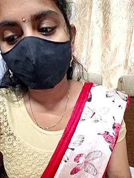 Clara-Lilly online show from June 2026 04:43:02 AM