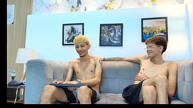 Snapshot of Hot_skinny_guys chatting on June 2026 12:32:02 AM Hot skinny guys online show from June 2026 12:32:02 AM