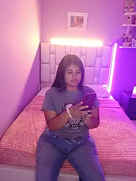 Snapshot of Nurbanu_Gat chatting on June 2026 12:19:01 AM Nurbanu Gat online show from June 2026 12:19:01 AM