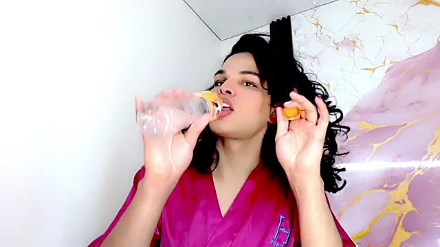 Snapshot of zoe_amatista chatting on July 2026 04:49:01 AM zoe amatista online show from July 2026 04:49:01 AM