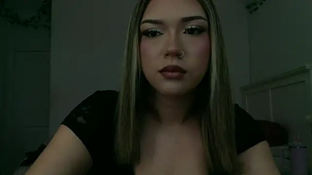 Snapshot of juicyxi chatting on June 2026 05:33:02 PM juicyxi online show from June 2026 05:33:02 PM