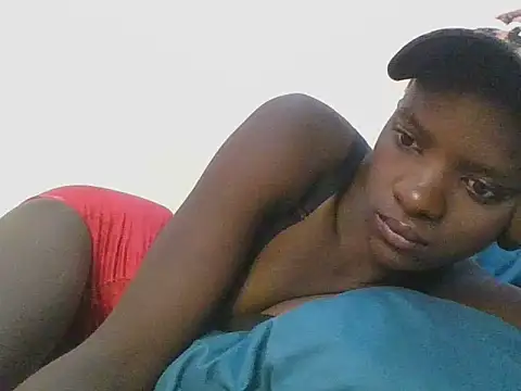 Snapshot of ebonypetite2 chatting on July 2026 04:17:02 AM ebonypetite2 online show from July 2026 04:17:02 AM