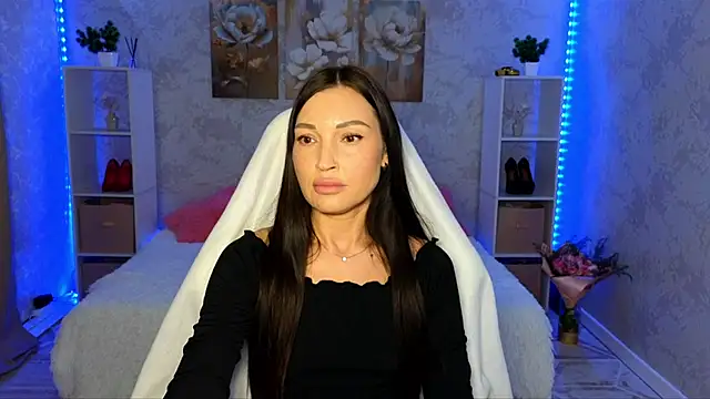 NikoleMills online show from June 2026 07:33:02 AM
