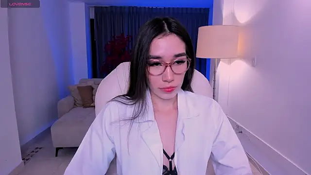 Snapshot of Emma_caarter_ chatting on June 2026 03:11:02 AM Emma caarter online show from June 2026 03:11:02 AM