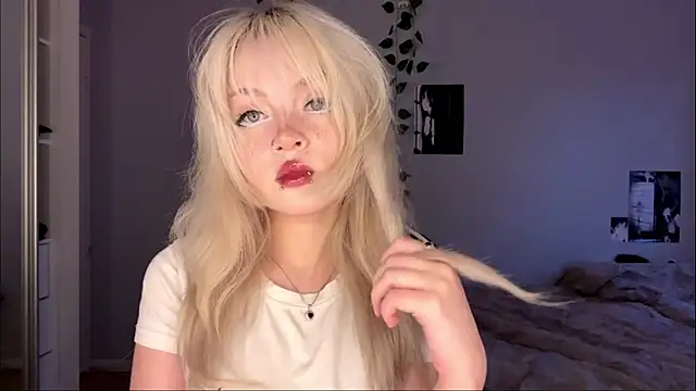 Velvets Vixens01 online show from June 2026 05:45:01 PM