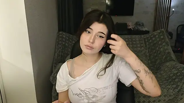Snapshot of SolanaFlipper chatting on June 2026 07:23:01 PM SolanaFlipper online show from June 2026 07:23:01 PM