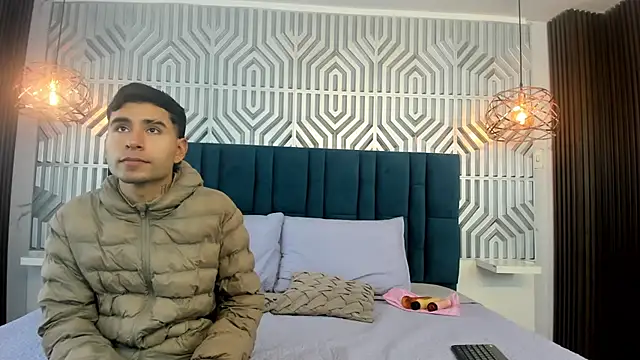 Snapshot of MiaAndAaron- chatting on July 2026 12:53:01 PM MiaAndAaron- online show from July 2026 12:53:01 PM