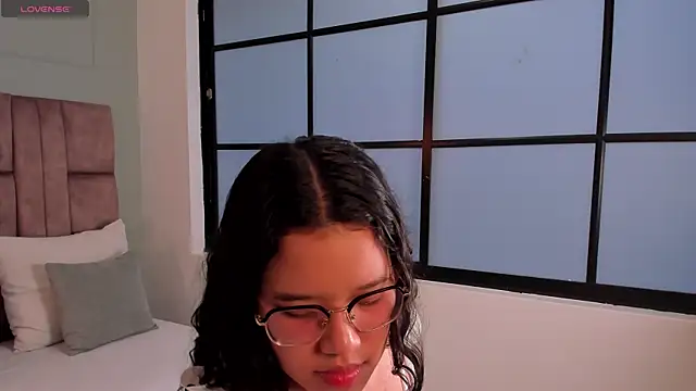 shayra alina online show from July 2026 11:07:02 PM