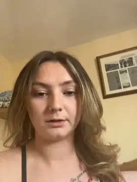 ChloeRaexox online show from June 2026 04:01:02 PM