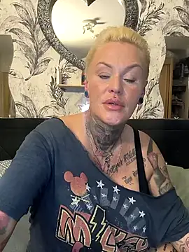 Snapshot of InkedMissLaBaehm chatting on June 2026 08:44:02 PM InkedMissLaBaehm online show from June 2026 08:44:02 PM