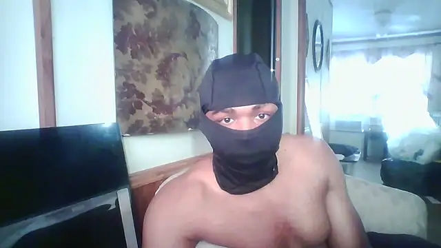 Snapshot of Midnight_gator chatting on June 2026 09:02:01 PM Midnight gator online show from June 2026 09:02:01 PM