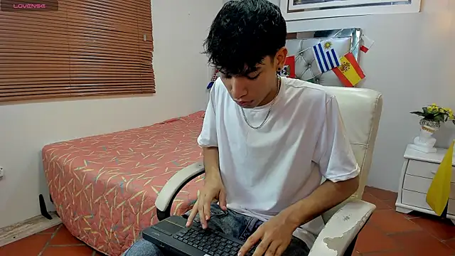 Snapshot of Jake_Falcon chatting on July 2026 11:26:02 AM Jake Falcon online show from July 2026 11:26:02 AM