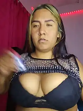 Snapshot of IamAmbar01 chatting on June 2026 01:33:01 AM IamAmbar01 online show from June 2026 01:33:01 AM
