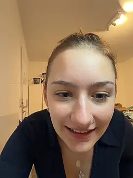 Violet Velvet online show from June 2026 08:33:02 PM