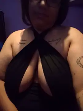 Snapshot of Valentina_Tits chatting on June 2026 12:07:01 PM Valentina Tits online show from June 2026 12:07:01 PM