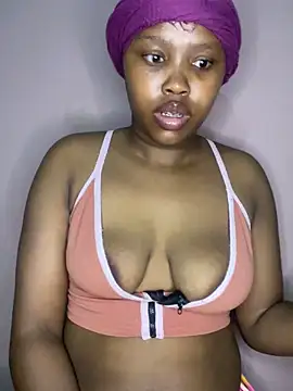 Snapshot of Pumpkin_xx chatting on June 2026 03:32:02 PM Pumpkin xx online show from June 2026 03:32:02 PM