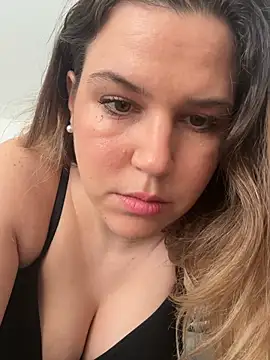 Lauretta1507 online show from June 2026 01:42:02 PM