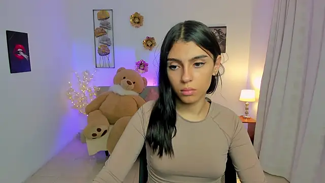Snapshot of Susy_Doll1 chatting on June 2026 01:39:02 PM Susy Doll1 online show from June 2026 01:39:02 PM