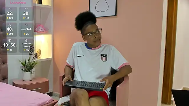 Snapshot of TenderTeacher chatting on July 2026 08:26:02 PM TenderTeacher online show from July 2026 08:26:02 PM