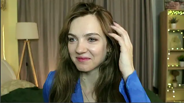 Snapshot of MarielRoloson chatting on July 2026 07:08:02 PM MarielRoloson online show from July 2026 07:08:02 PM