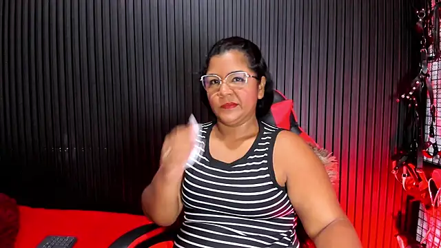 Snapshot of Mommy_Big_Ass chatting on August 2026 01:13:01 PM Mommy Big Ass online show from August 2026 01:13:01 PM