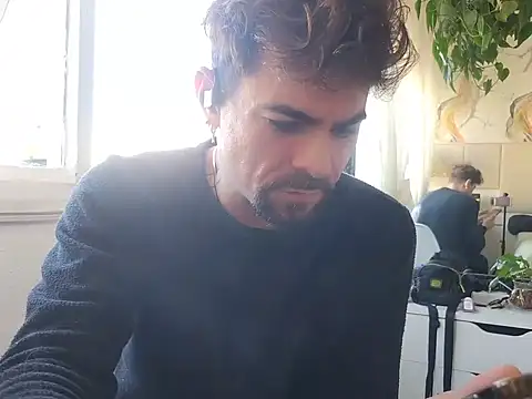 Snapshot of EnricoNetto chatting on July 2026 02:01:02 PM EnricoNetto online show from July 2026 02:01:02 PM
