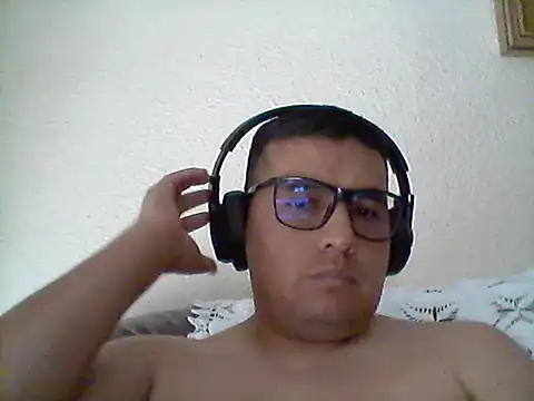 Snapshot of Levitery chatting on June 2026 08:03:01 AM Levitery online show from June 2026 08:03:01 AM