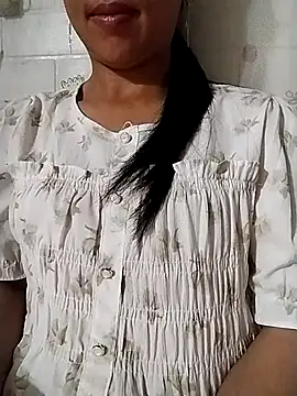 Snapshot of Helen-nn chatting on July 2026 05:25:02 AM Helen-nn online show from July 2026 05:25:02 AM