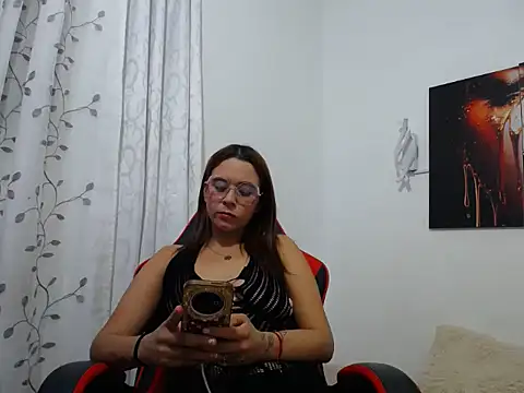 zelleste online show from June 2026 11:40:02 PM