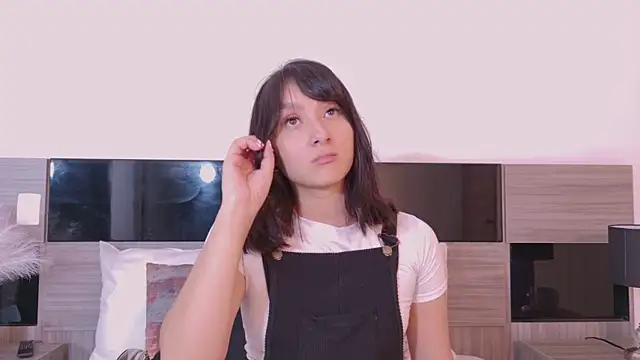 Snapshot of NinaGarcia chatting on July 2026 01:59:01 PM NinaGarcia online show from July 2026 01:59:01 PM