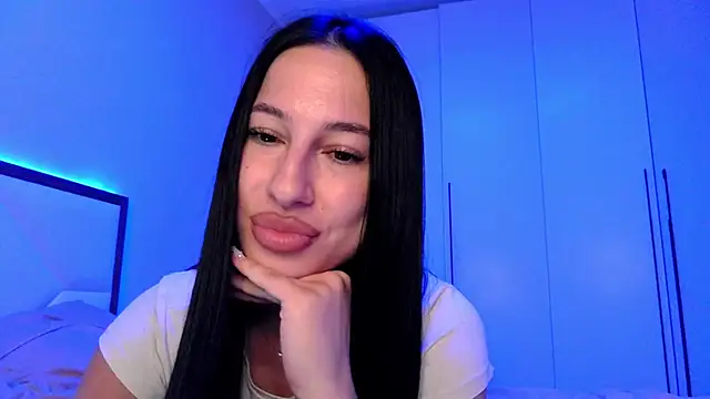 Snapshot of delly_llove chatting on June 2026 07:59:01 PM delly llove online show from June 2026 07:59:01 PM